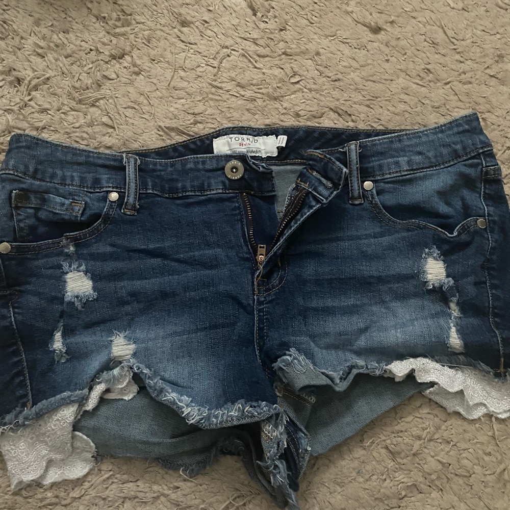Lace torrid jean shorts